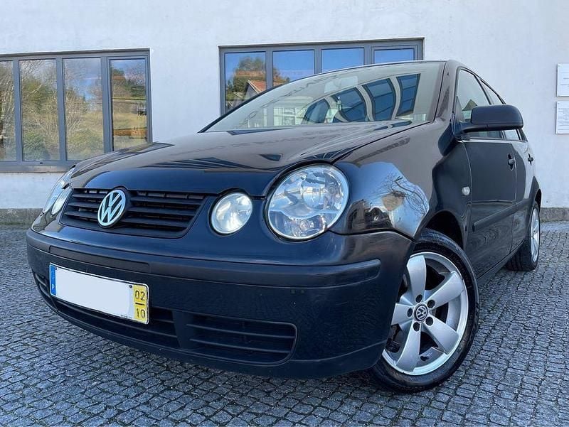 Usado VW Polo 64 HP (47 kW) 2002 Preto Sedan