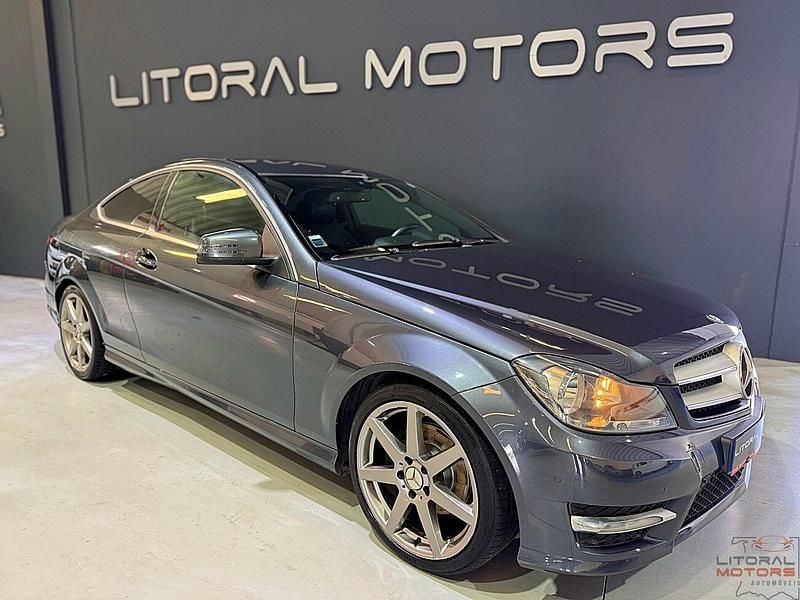 Cinza Usado 2012 Mercedes C220 AMG line Coupé | € 13.900 - Imagem 1/4