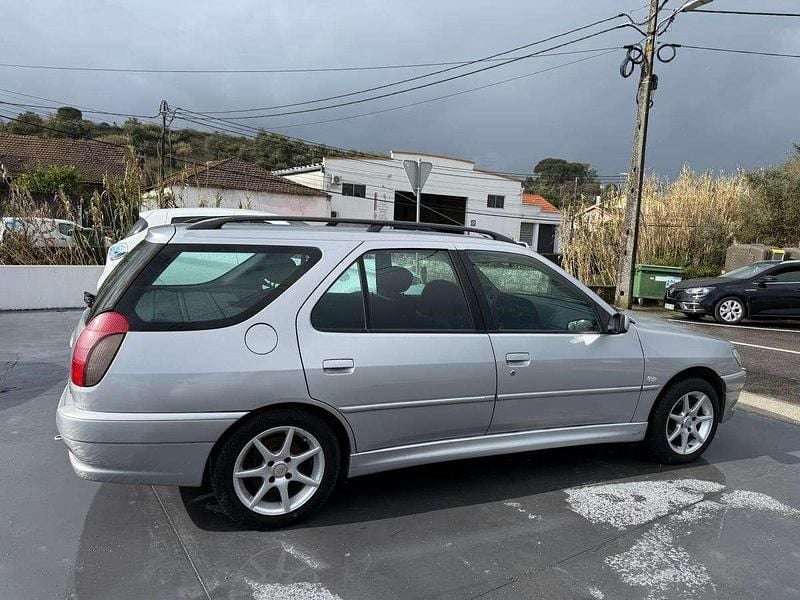 Usado Peugeot 306 90 HP (66 kW) 2001 Cinza Carrinha