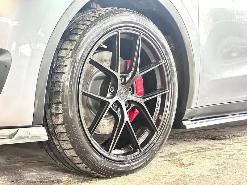 Usado Tesla Model Y 378 kW (514 HP) 2023 Cinza prata SUV