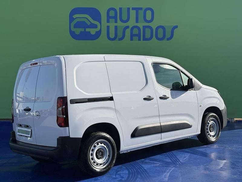 Usado Opel Combo 100 HP (73 kW) 2025 Branco