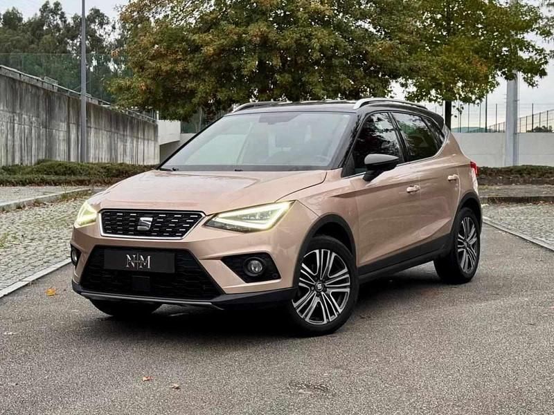 Dourado Usado 2018 Seat Arona XCELLENCE SUV | € 18.500 (Caro) - Imagem 1/4