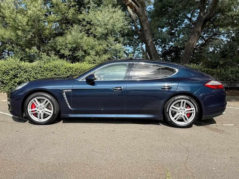 Usado Porsche Panamera 500 HP (367 kW) 2010 Azul Citadino