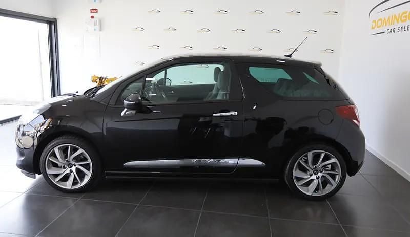 Usado DS Automobiles DS3 Crossback 92 HP (67 kW) 2015 Preto