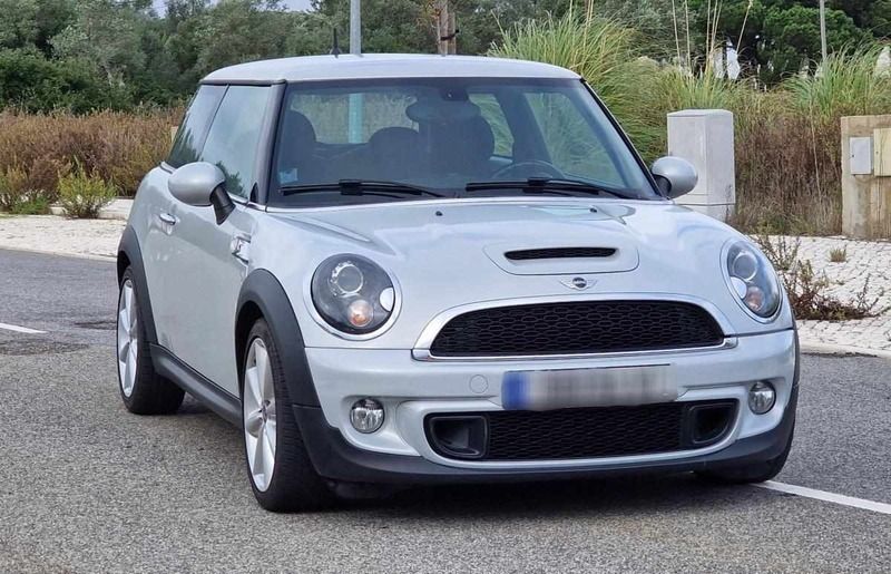 Cinzento Usado 2013 Mini Cooper S Citadino | € 12.499 (Preço justo) - Imagem 1/4