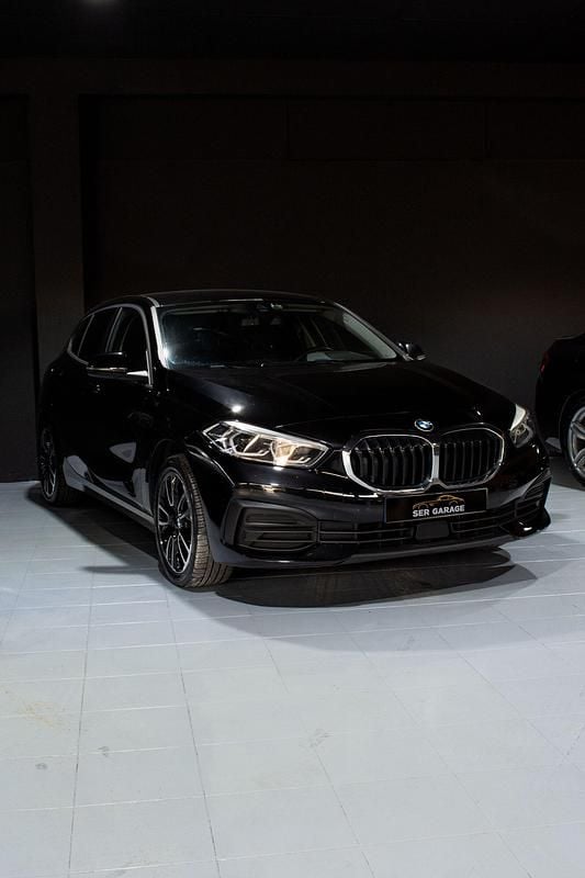 Preto Usado 2020 BMW 116 Advantage Citadino | € 19.500 (Preço justo) - Imagem 1/4