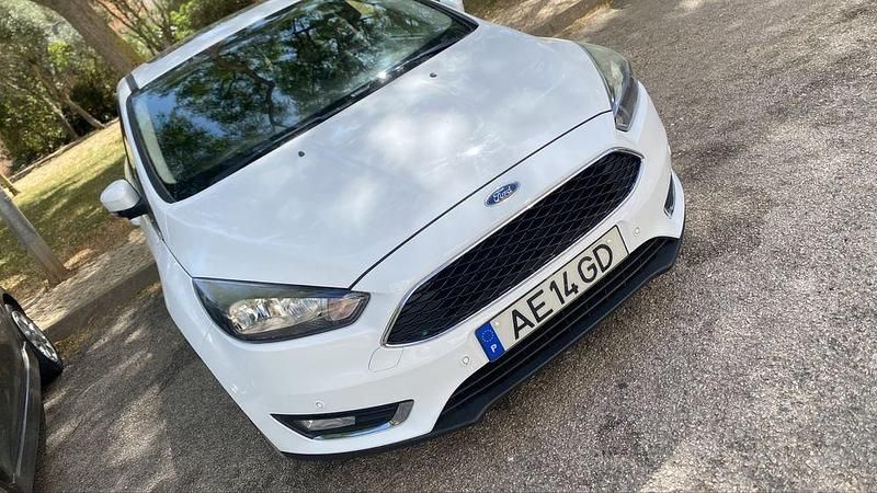 Usado 2015 Ford Focus Sedan | € 8.800 (Preço justo) - Imagem 1/4