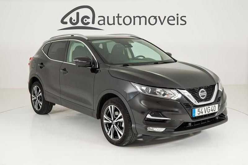 Preto Usado 2018 Nissan Qashqai N-Connecta SUV | € 17.900 (Preço justo) - Imagem 1/4