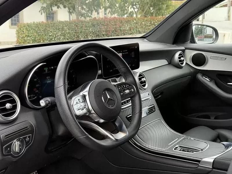 Usado Mercedes GLC300e 320 HP (235 kW) 2021 Cinzento Coupé