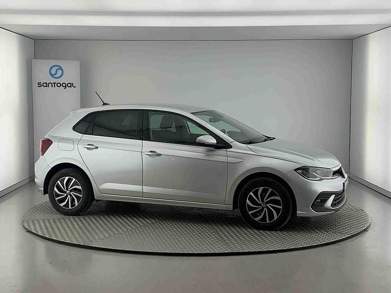 Cinzento Usado 2023 VW Polo Life | € 19.990 (Preço justo) - Imagem 1/4