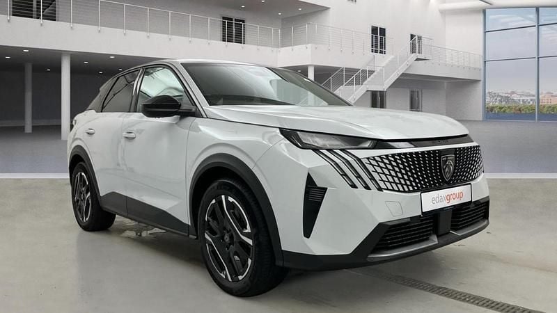 Branco Usado 2024 Peugeot e-3008 SUV | € 36.490 (Super Preço) - Imagem 1/4