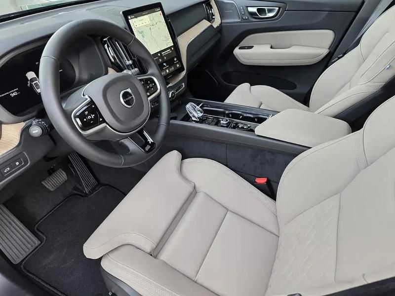 Novo Volvo XC60 Plus 350 HP (257 kW) 2025 Azul SUV