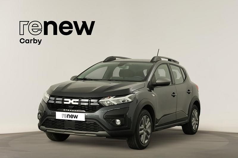 Cinzento Usado 2023 Dacia Sandero Expression Citadino | € 17.490 (Preço justo) - Imagem 1/4