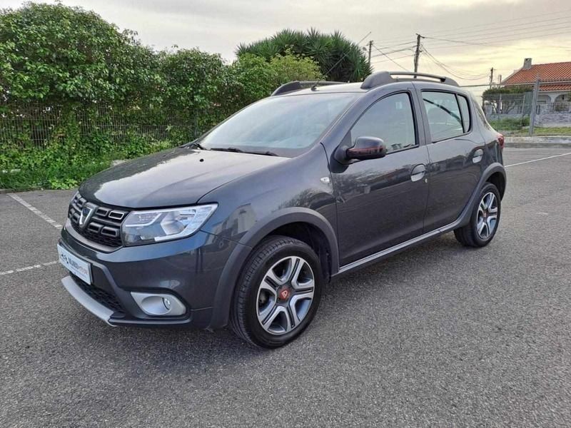 Cinzento Usado 2019 Dacia Sandero Citadino | € 12.750 (Preço justo) - Imagem 1/4