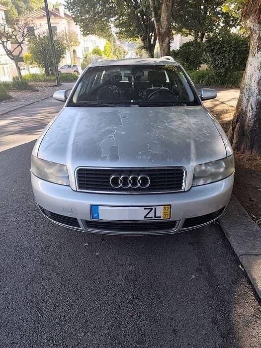 Usado 2002 Audi A4 Sedan | € 3.250 (Bom preço) - Imagem 1/4