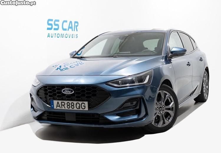 Azul Usado 2022 Ford Focus ST-Line Citadino | € 17.690 (Preço justo) - Imagem 1/1
