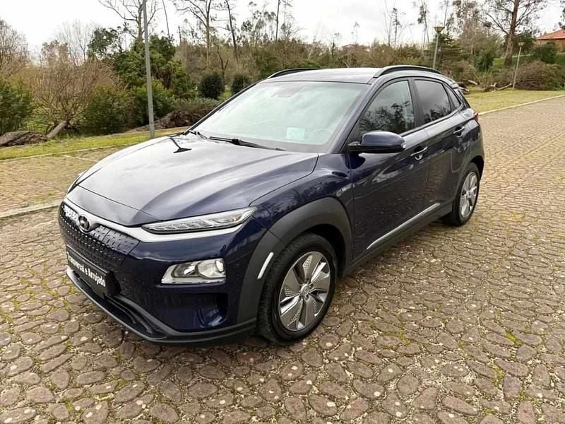 Usado Hyundai Kauai Premium 150 kW (204 HP) 2020 Azul escuro SUV