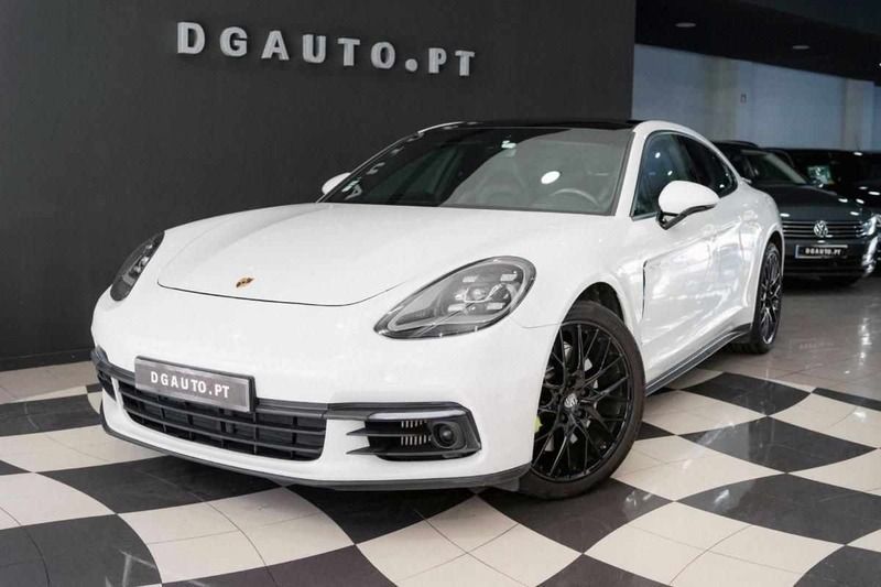 Branco Usado 2018 Porsche Panamera 4 Sedan | € 79.990 (Preço justo) - Imagem 1/4