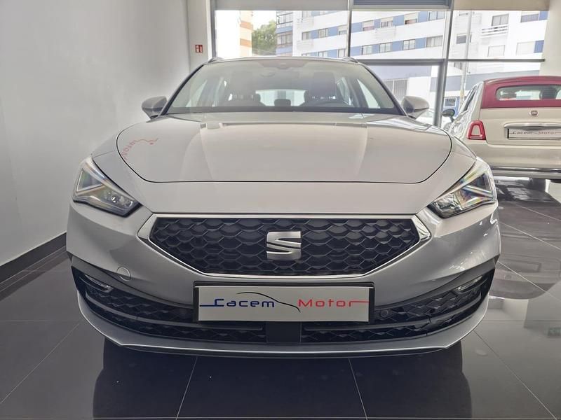 Usado Seat Leon Style 110 HP (80 kW) 2022 Cinza Carrinha