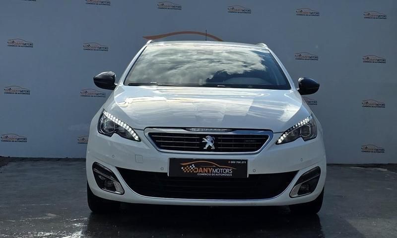 Branco Usado 2015 Peugeot 308 GT-line Carrinha | € 12.990 (Preço justo) - Imagem 1/4