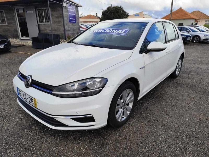 Usado VW Golf VII 110 HP (80 kW) 2018 Branco