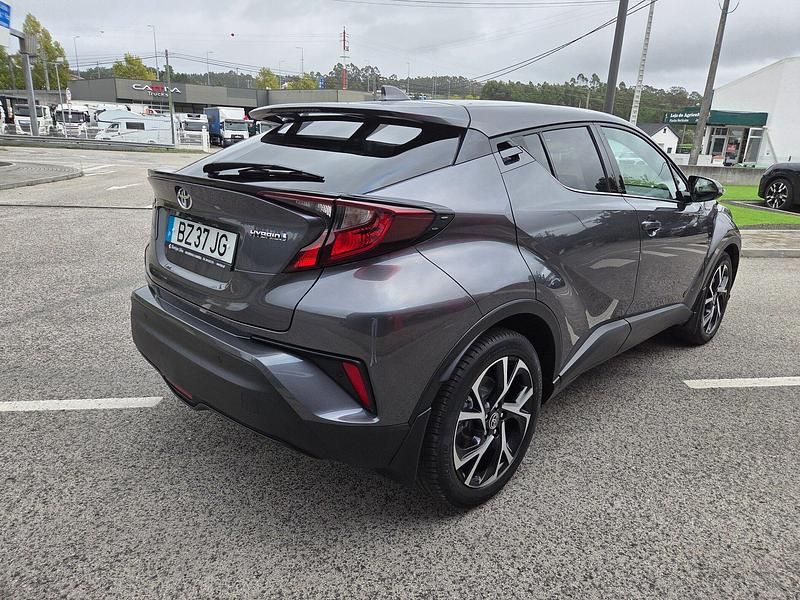 Usado Toyota C-HR Business Edition 122 HP (89 kW) 2021 Cinza SUV