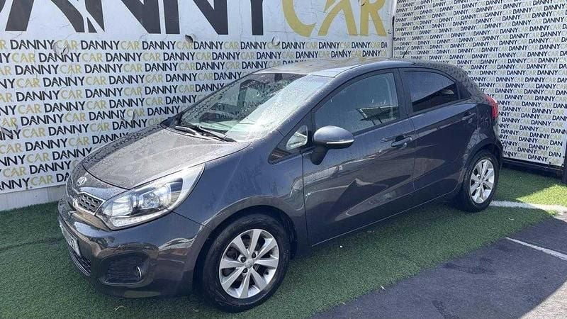 Cinzento Usado 2012 Kia Rio | € 8.250 (Preço justo) - Imagem 1/4
