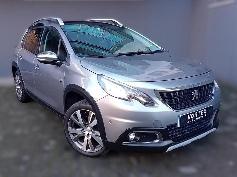 Cinza Usado 2018 Peugeot 2008 Crossway SUV | € 12.500 (Preço justo) - Imagem 1/4