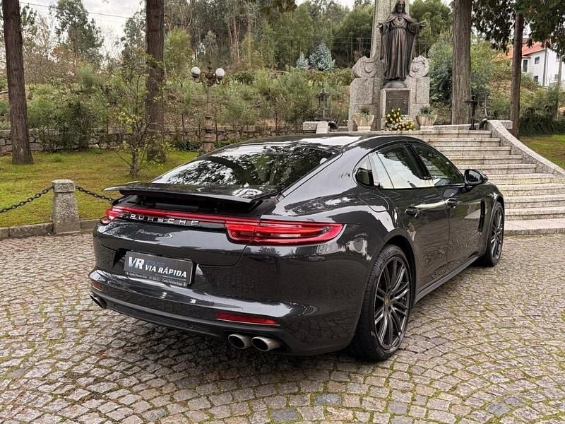 Usado Porsche Panamera 4S 422 HP (310 kW) 2017 Cinza Sedan
