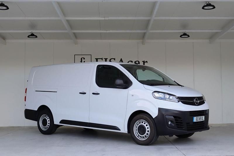Branco Usado 2023 Opel Vivaro Monovolume | € 29.900 (Preço justo) - Imagem 1/4
