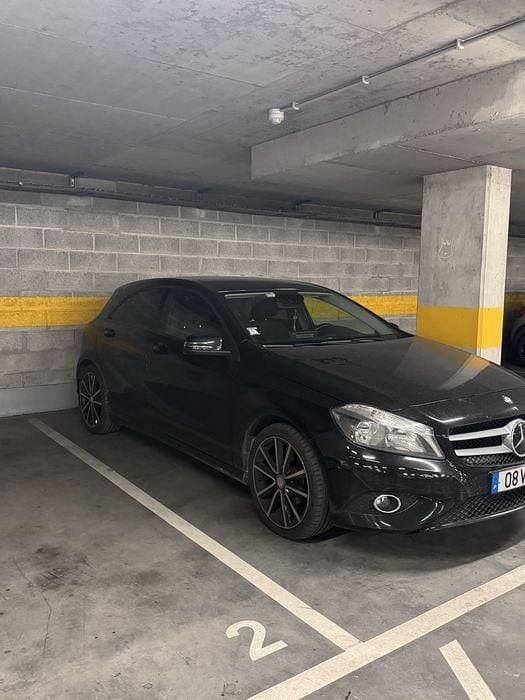 Usado 2013 Mercedes A180 Sedan | € 11.500 (Bom preço) - Imagem 1/4