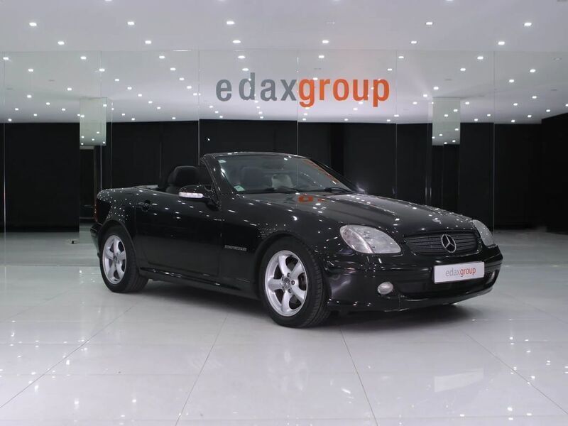 Preto Usado 2003 Mercedes SLK200 Cabrios | € 11.990 - Imagem 1/4