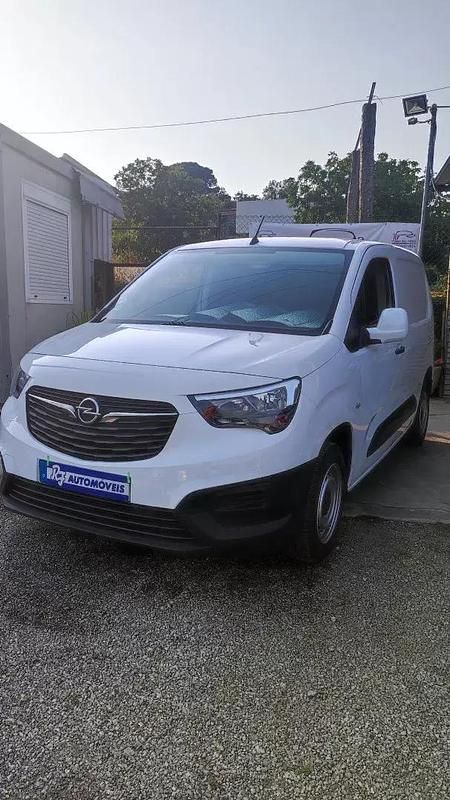 Usado Opel Combo Life Enjoy 102 HP (75 kW) 2020 Branco Carrinha