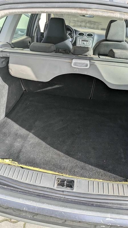 Usado Ford Focus 109 HP (80 kW) 2008 Cinzento Carrinha