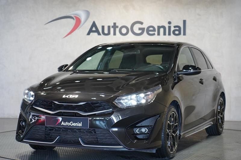 Preto Usado 2022 Kia Ceed | € 22.990 (Caro) - Imagem 1/4