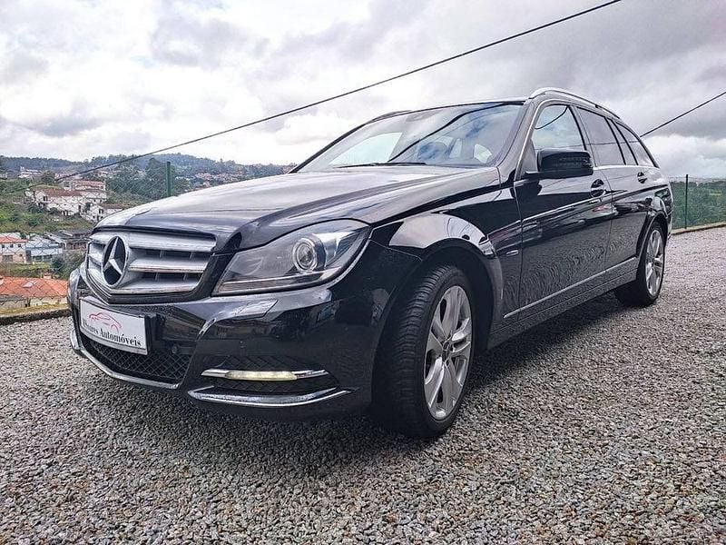 Usado 2012 Mercedes C220 Avantgarde Sedan | € 11.900 (Preço justo) - Imagem 1/4