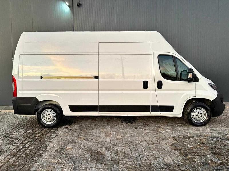Usado Peugeot Boxer 140 HP (102 kW) 2021 Branco Van