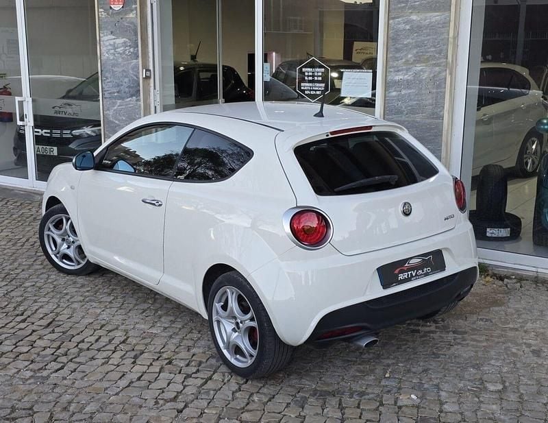 Usado Alfa Romeo MiTo 95 HP (69 kW) 2018 Branco Citadino