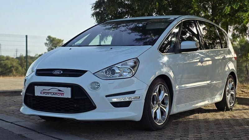Branco Usado 2012 Ford S-MAX Titanium Monovolume | € 15.990 (Caro) - Imagem 1/4