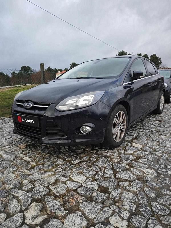 Usado Ford Focus 125 HP (91 kW) 2013 Preto Carrinha