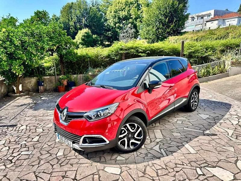 Usado Renault Captur 120 HP (88 kW) 2017 Vermelho SUV