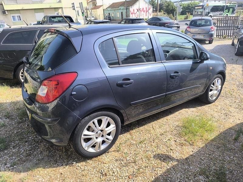 Usado 2007 Opel Corsa Sedan | € 3.900 (Preço justo) - Imagem 1/4
