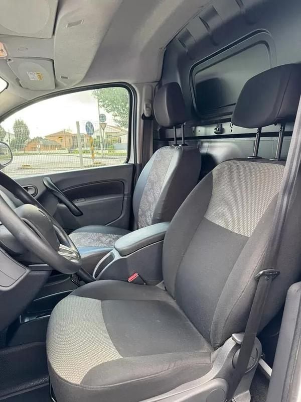 Usado Renault Kangoo 89 kW (122 HP) 2021 Branco Monovolume