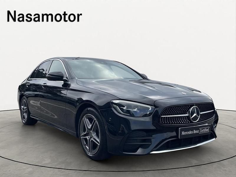 Preto Usado 2023 Mercedes E220 AMG line Sedan | € 49.900 (Bom preço) - Imagem 1/4
