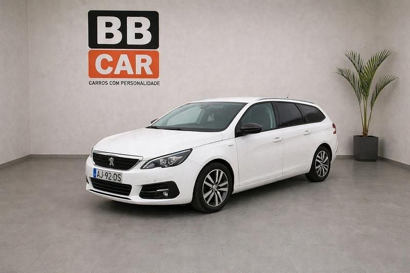 Branco Usado 2021 Peugeot 308 Allure Carrinha | € 13.900 (Super Preço) - Imagem 1/4