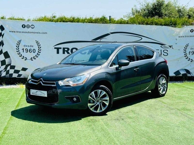 Cinzento Usado 2014 Citroën DS4 So Chic Citadino | € 12.900 - Imagem 1/4