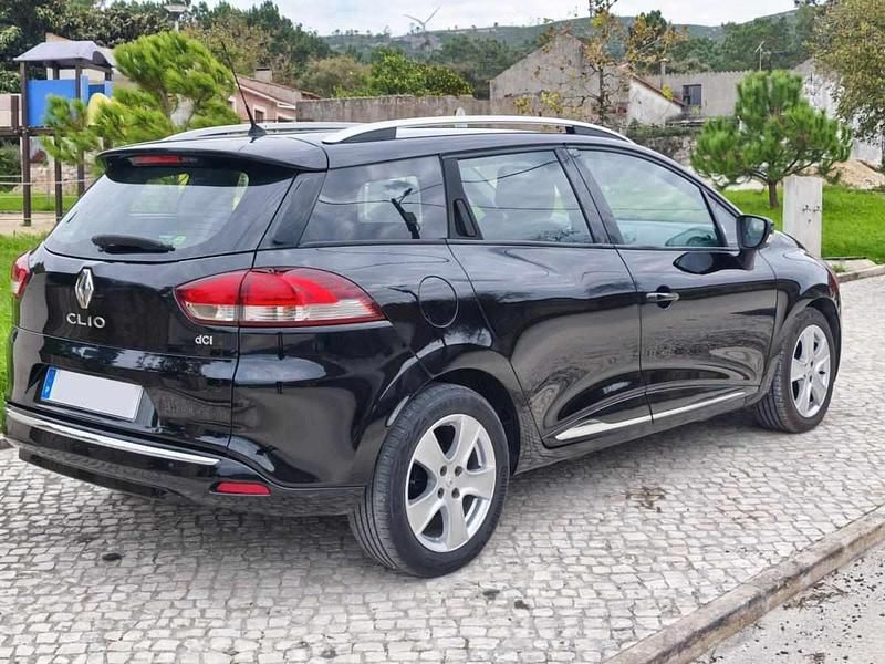 Usado Renault Clio GrandTour Dynamique 90 HP (66 kW) 2013 Preto Carrinha