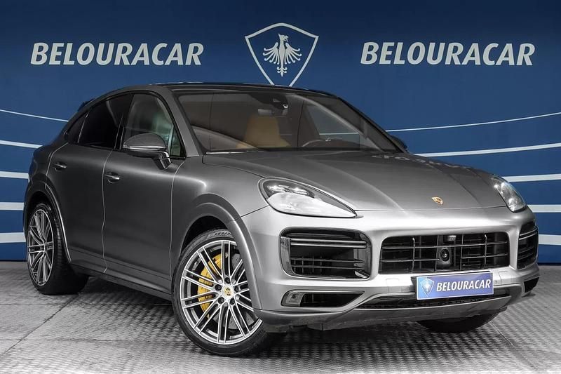 Usado Porsche Cayenne Turbo S 680 HP (500 kW) 2021 Cinzento SUV