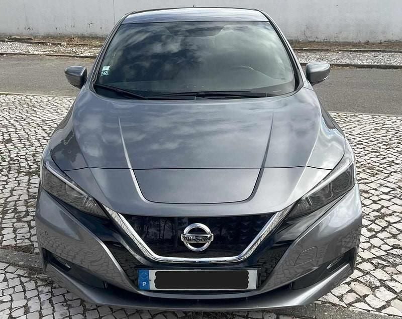 Cinzento Usado 2018 Nissan Leaf Citadino | € 11.500 (Preço elevado) - Imagem 1/4