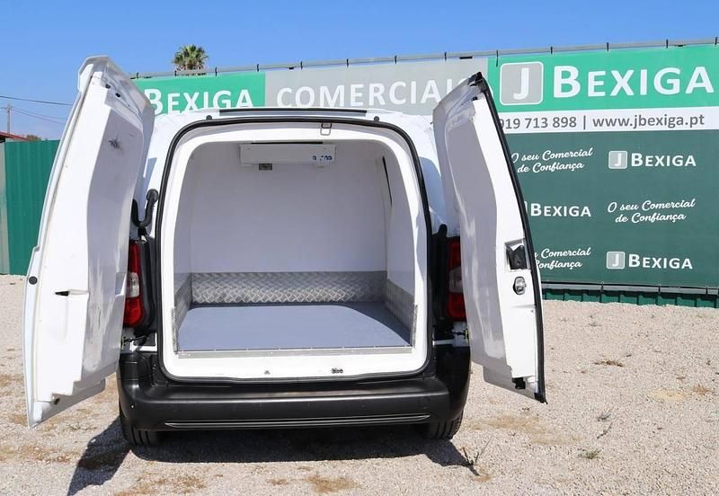 Branco Usado 2019 Peugeot Partner Van | € 15.900 (Caro) - Imagem 1/4